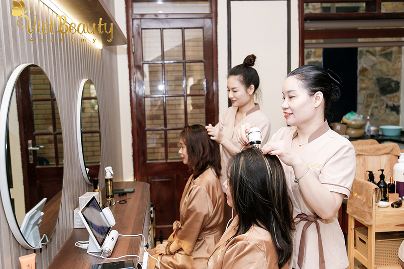 Đào tạo chuyển giao công nghệ CSSK Massage trị liệu | VietBeauty Academy