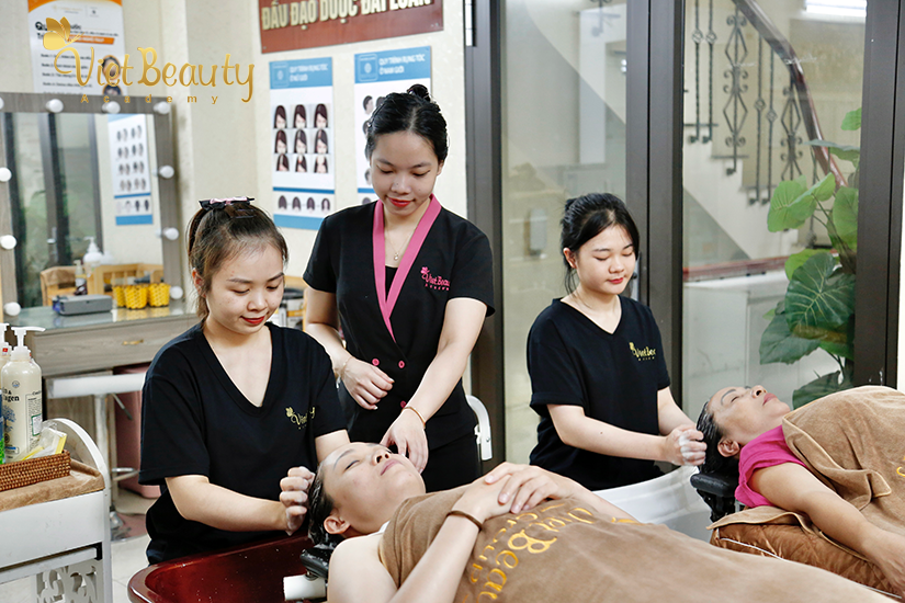 Đào tạo chuyển giao công nghệ CSSK Massage trị liệu | VietBeauty Academy
